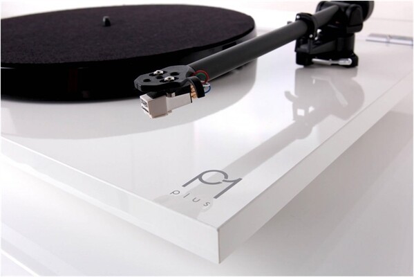 REGA Planar 1 Plus