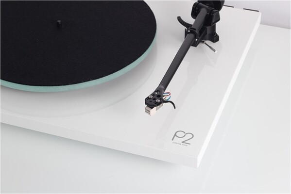 REGA Planar 2