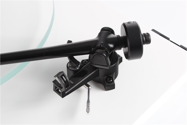 REGA Planar 2