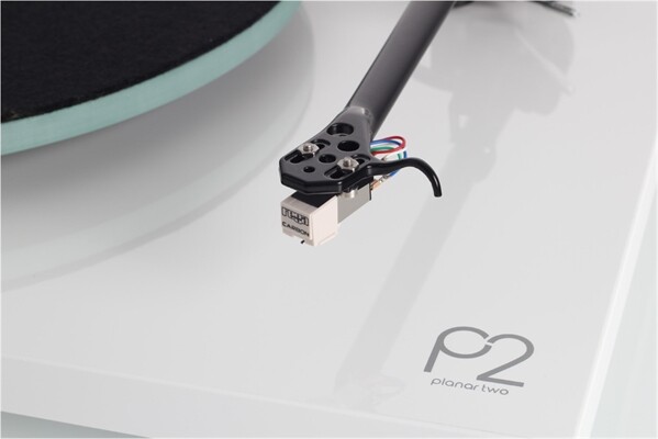 REGA Planar 2