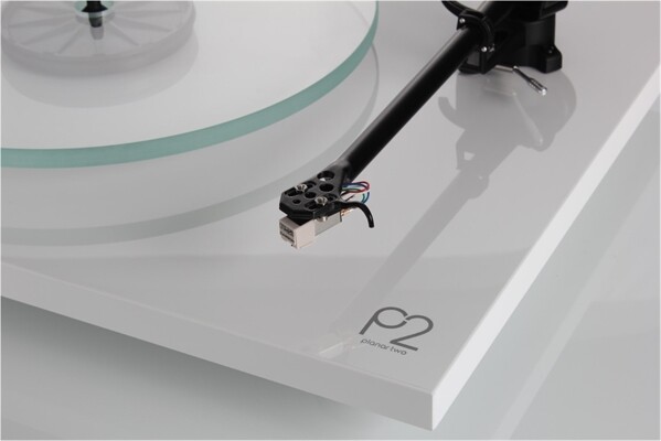 REGA Planar 2