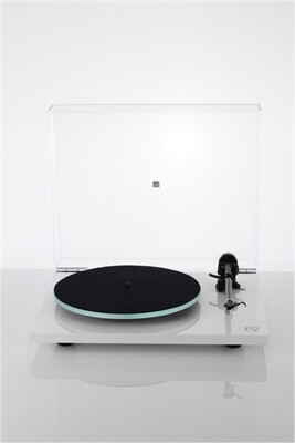 REGA Planar 2