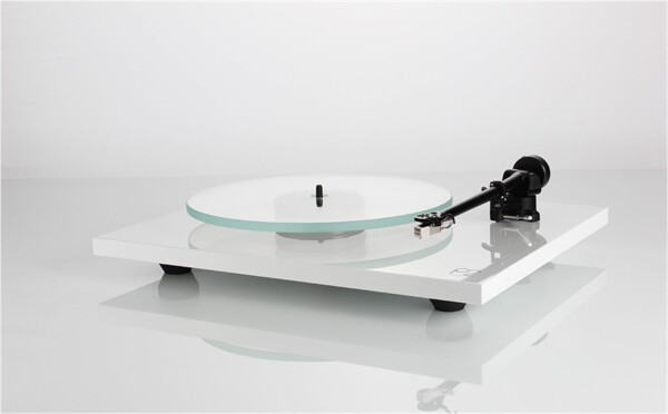 REGA Planar 2