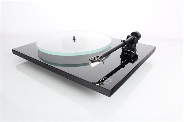 REGA Planar 2