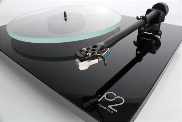 REGA Planar 2