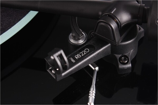 REGA Planar 2