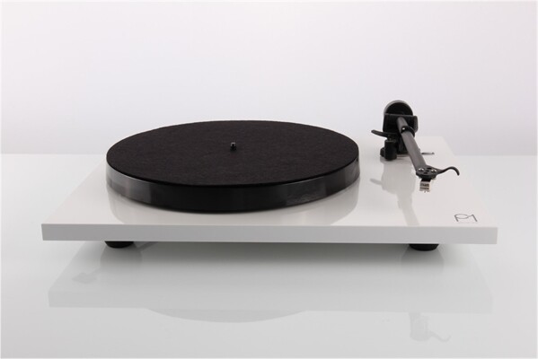 REGA Planar 1