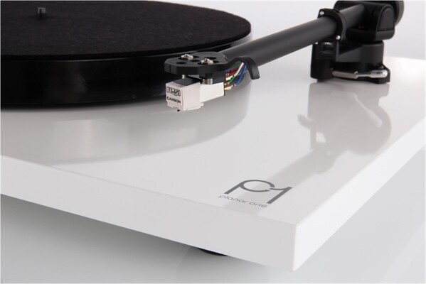 REGA Planar 1