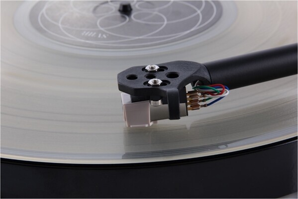REGA Planar 1