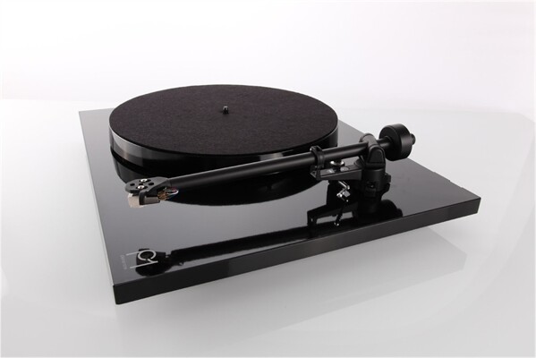 REGA Planar 1