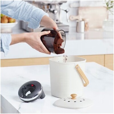 Sage the Puck Sucker